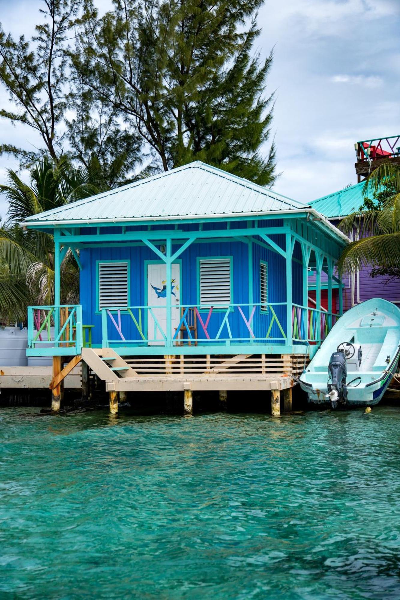 King Lewey'S Island Resort Placencia Exterior foto