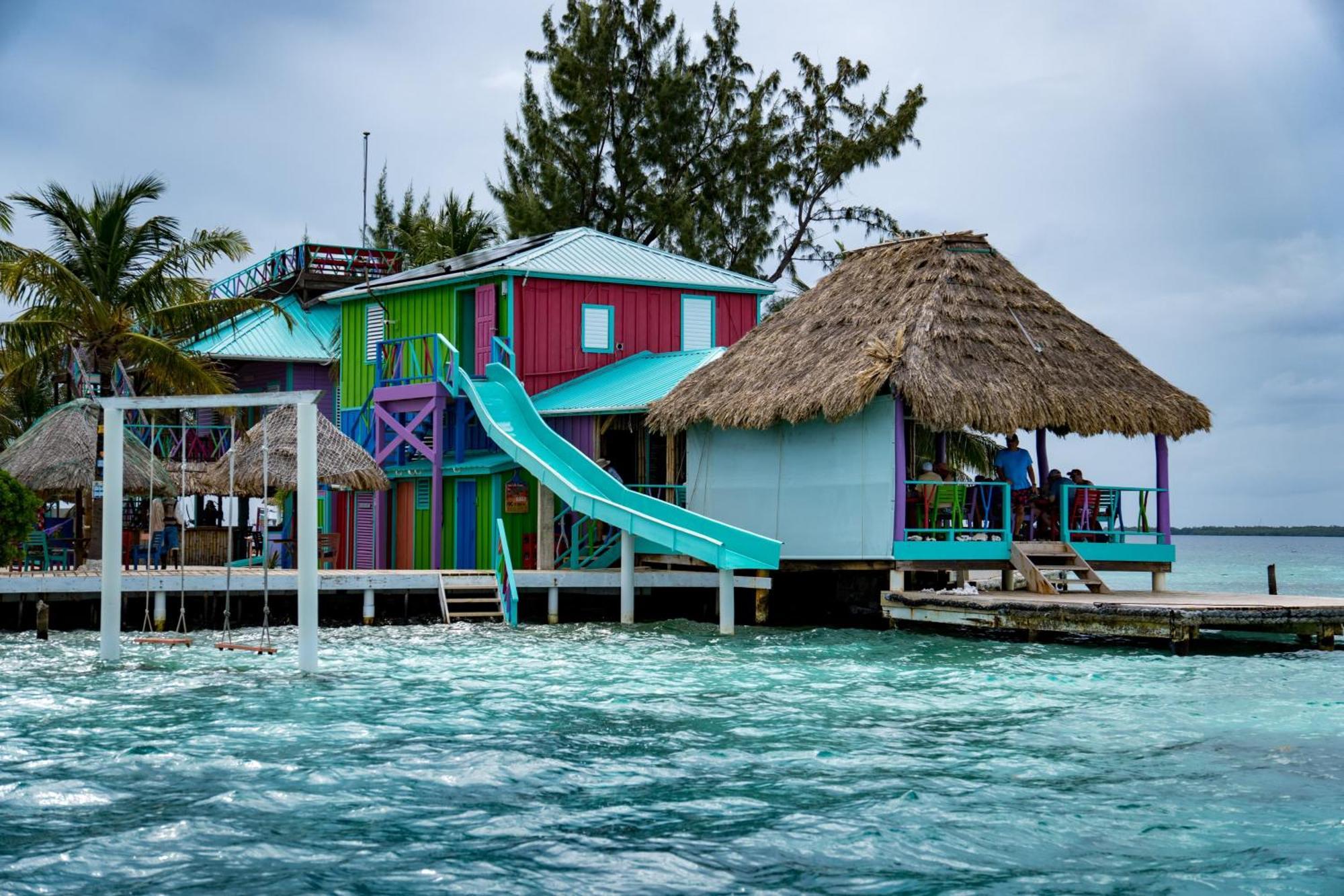 King Lewey'S Island Resort Placencia Exterior foto