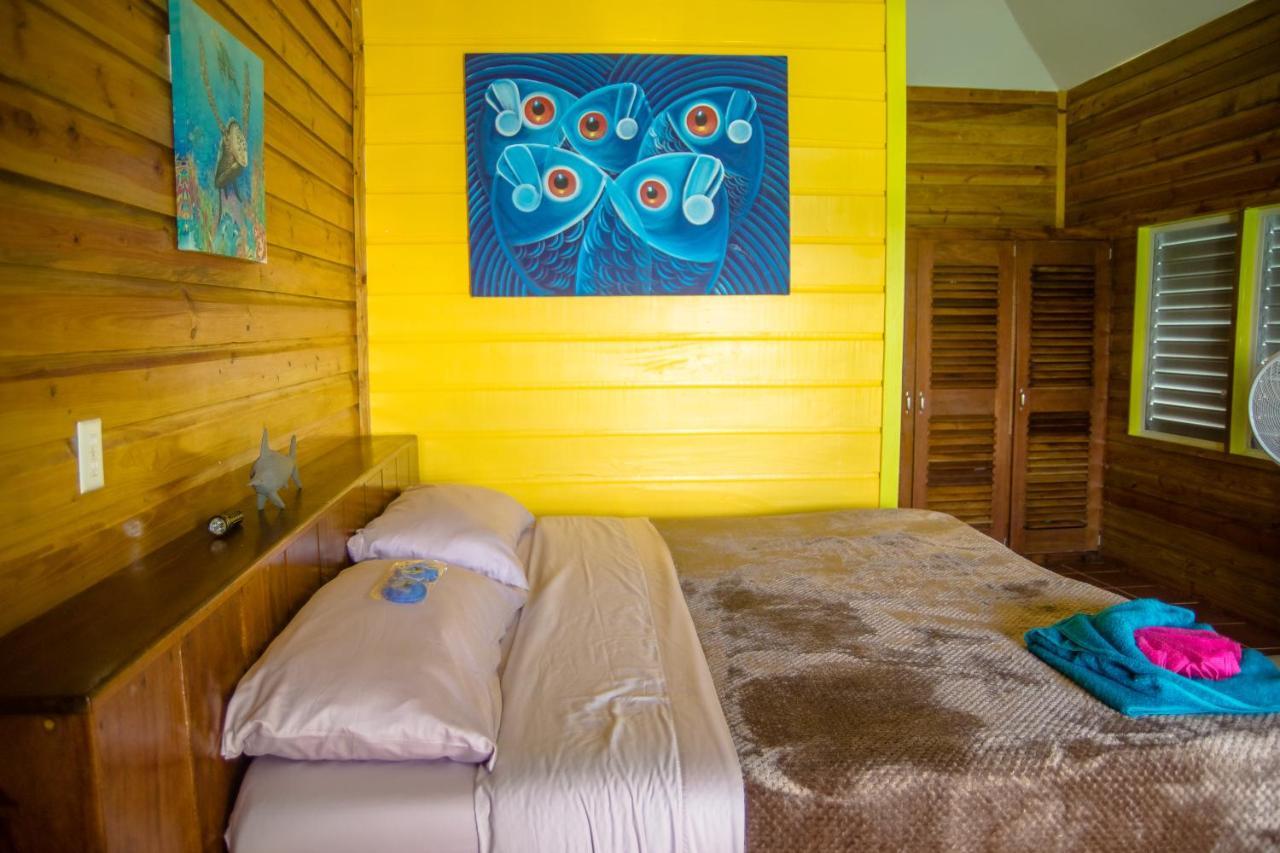 King Lewey'S Island Resort Placencia Exterior foto