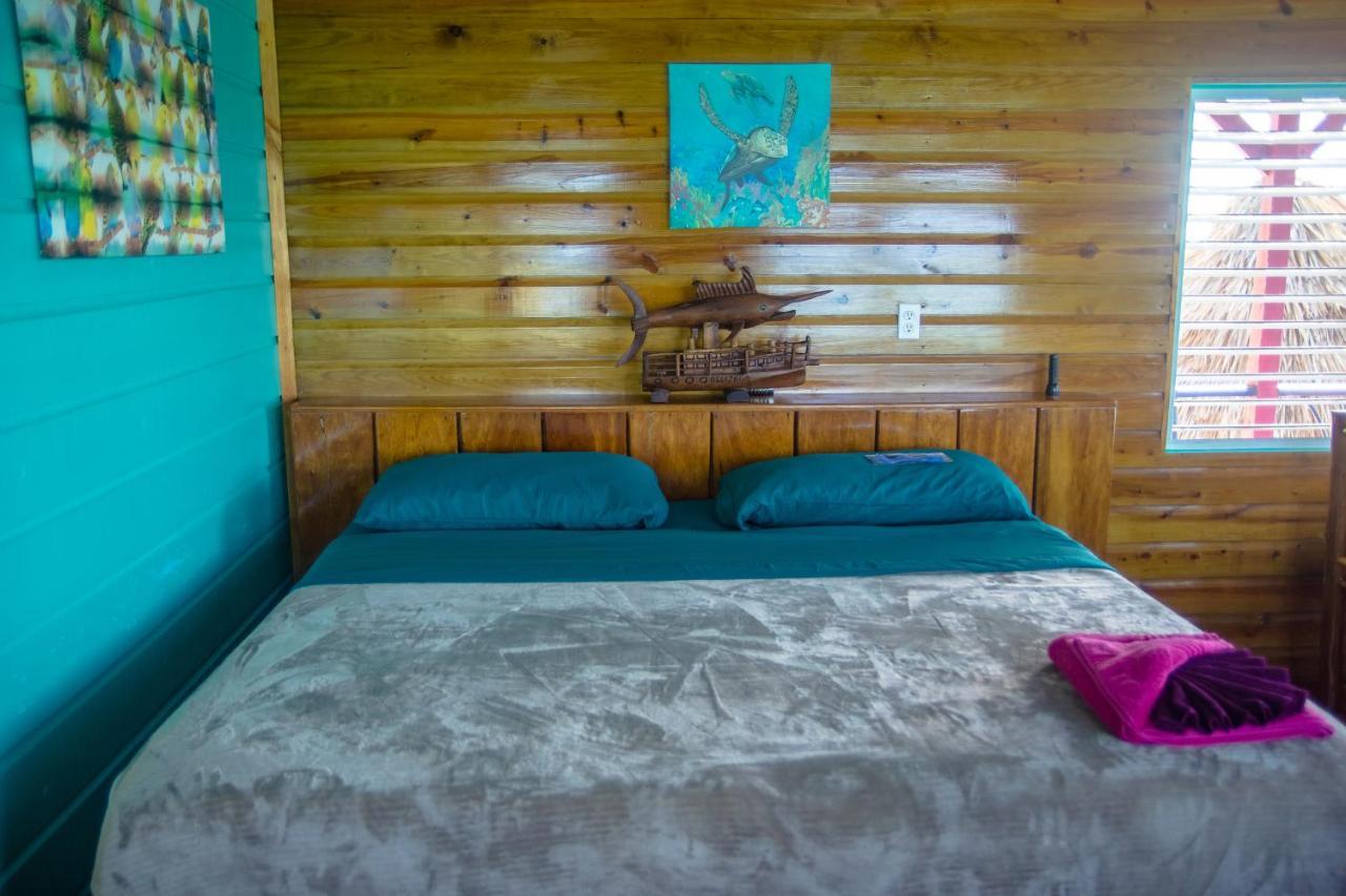 King Lewey'S Island Resort Placencia Exterior foto